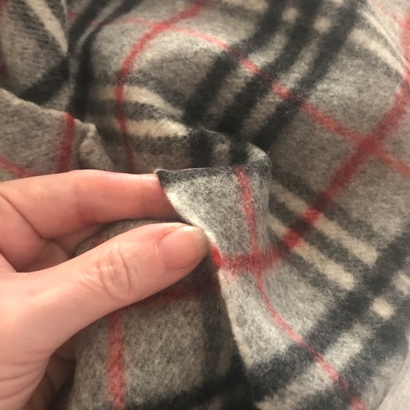 BURBERRY Authentic Check Plaid Scarf Lambswool NEW - Picture 8 of 8